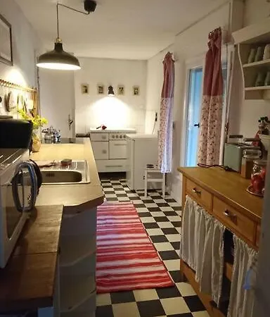 Gastehaus Familienheim Mit Garten Und Tieren Alberthain